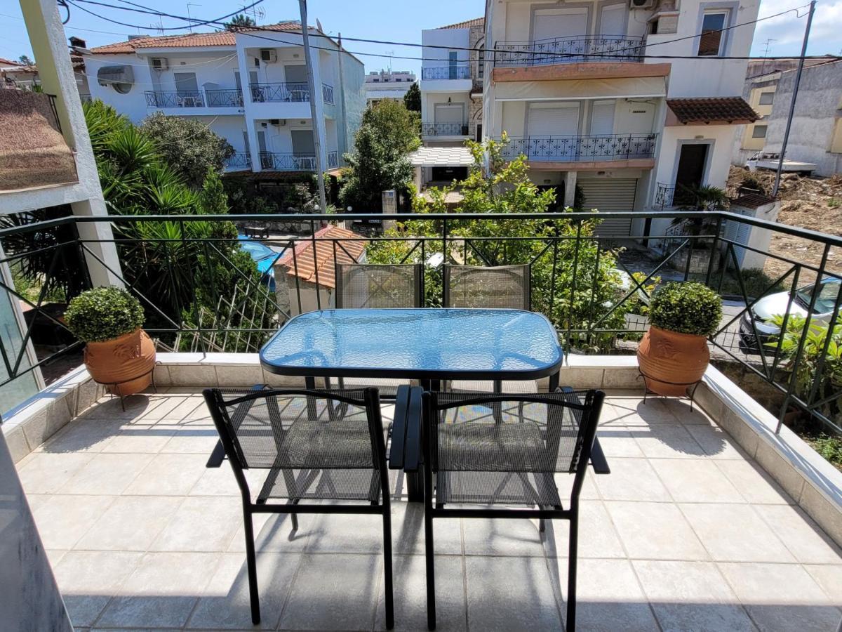Apartmán Anris & Dianas Dom - In A Quiet Part Of The Center Kallithea  Exteriér fotografie